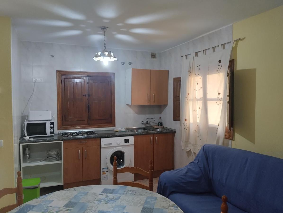 Apartamentos Condado De Miranda Miranda del Castanar Bagian luar foto