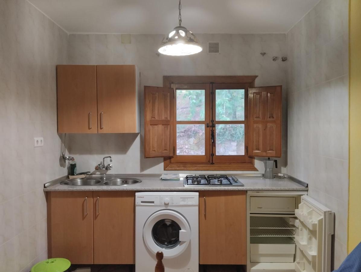 Apartamentos Condado De Miranda Miranda del Castanar Bagian luar foto