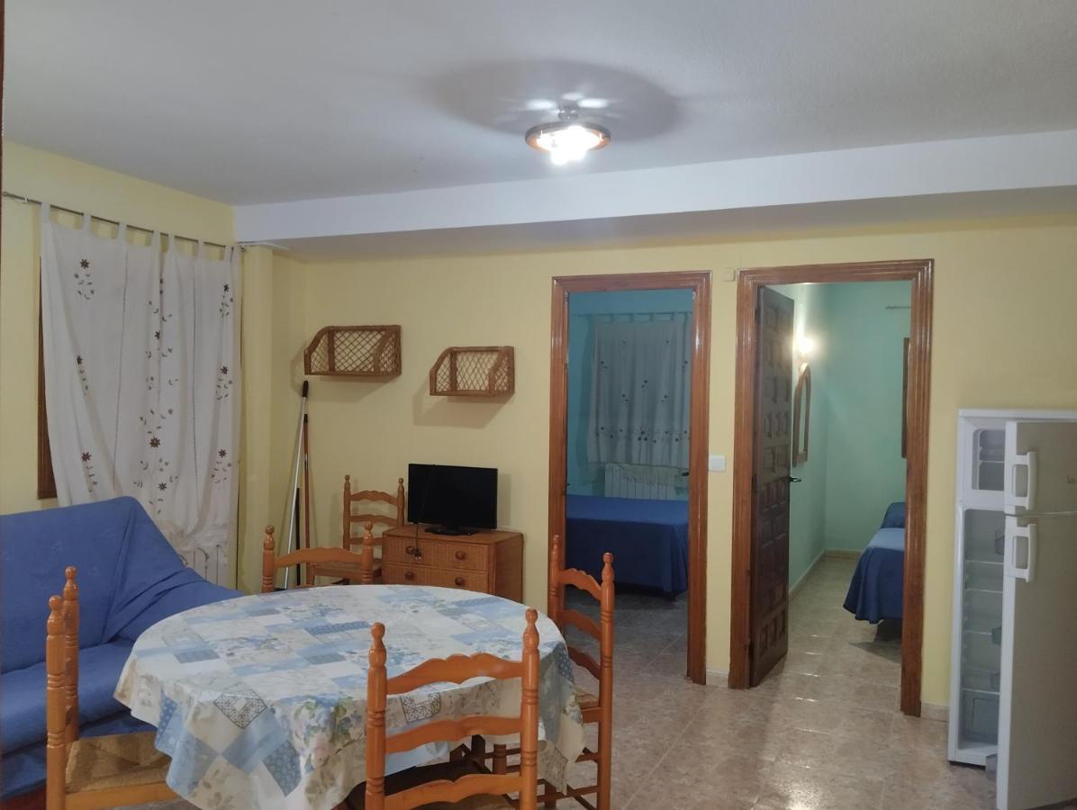 Apartamentos Condado De Miranda Miranda del Castanar Bagian luar foto